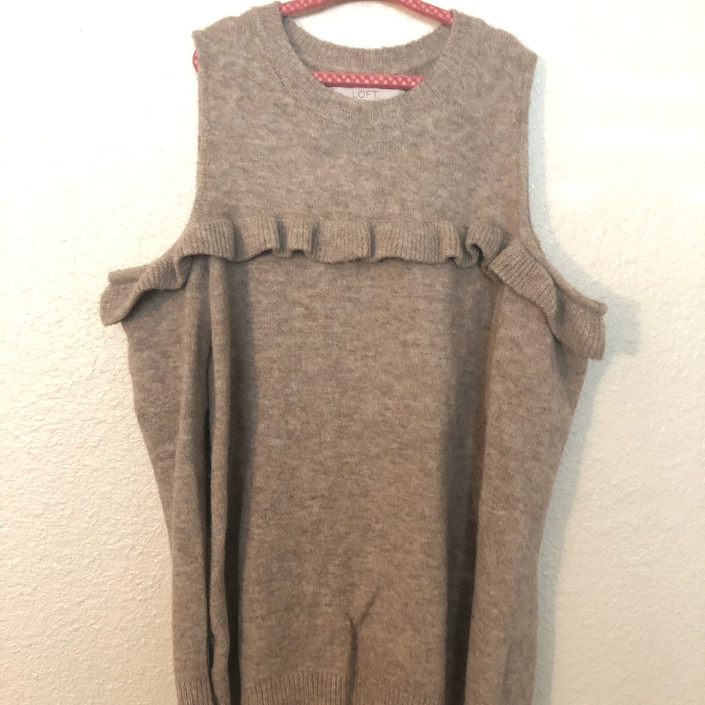 Loft brand off the shoulder top with ruffle